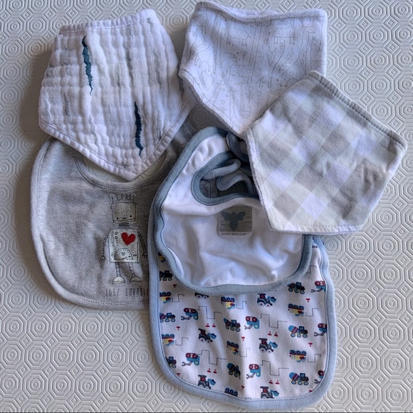 Other - [2/15$✨] B U N D L E of 6 Bibs 🍼